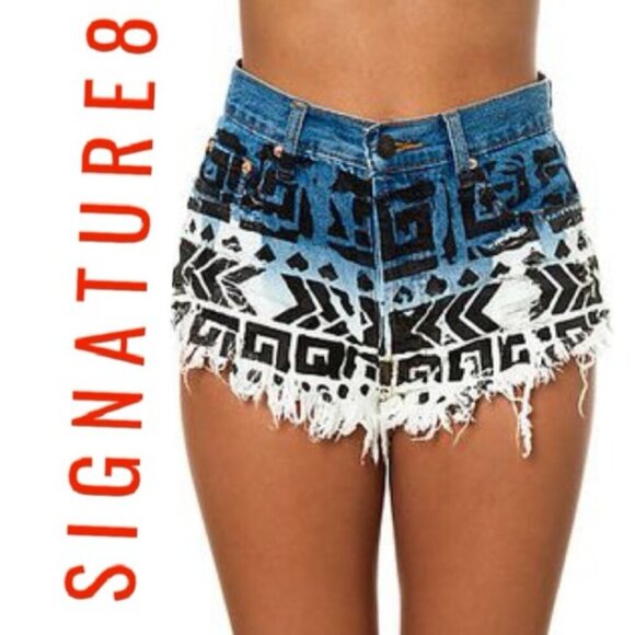 SIGNATURE 8 AZTEC DISTRESSED SHORTS SIZE LARGE - Picture 1 of 13